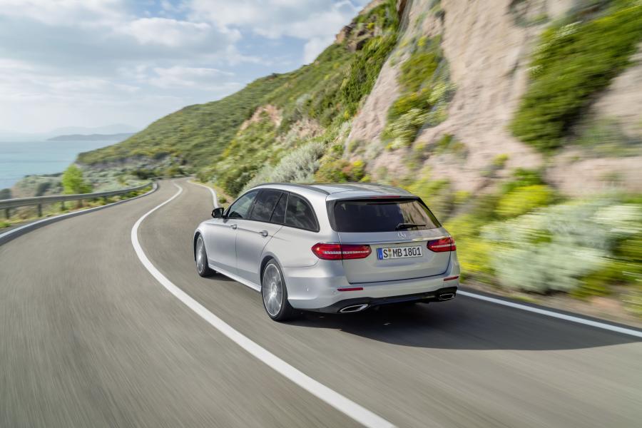  Mercedes-Benz E400 AMG Line Estate 2016 года  (фото 19 из 31)